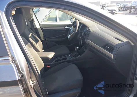 2019 Volkswagen Jetta 1.4T R-Line/1.4T S/1.4T Se z USA, uszkodzony, nr VIN 3VWC57BU1KM237956